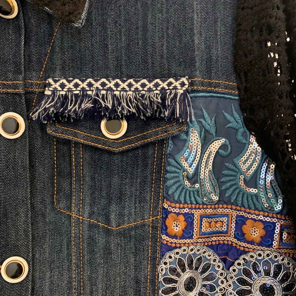 NWOT Stunning Mishca Jean Jacket with black lace sleeves. - Picture 6 of 8